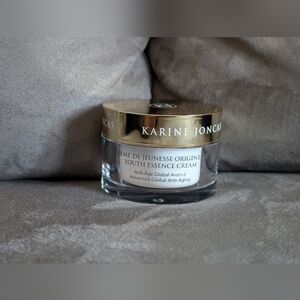 Youth Essence Cream - Gold and White